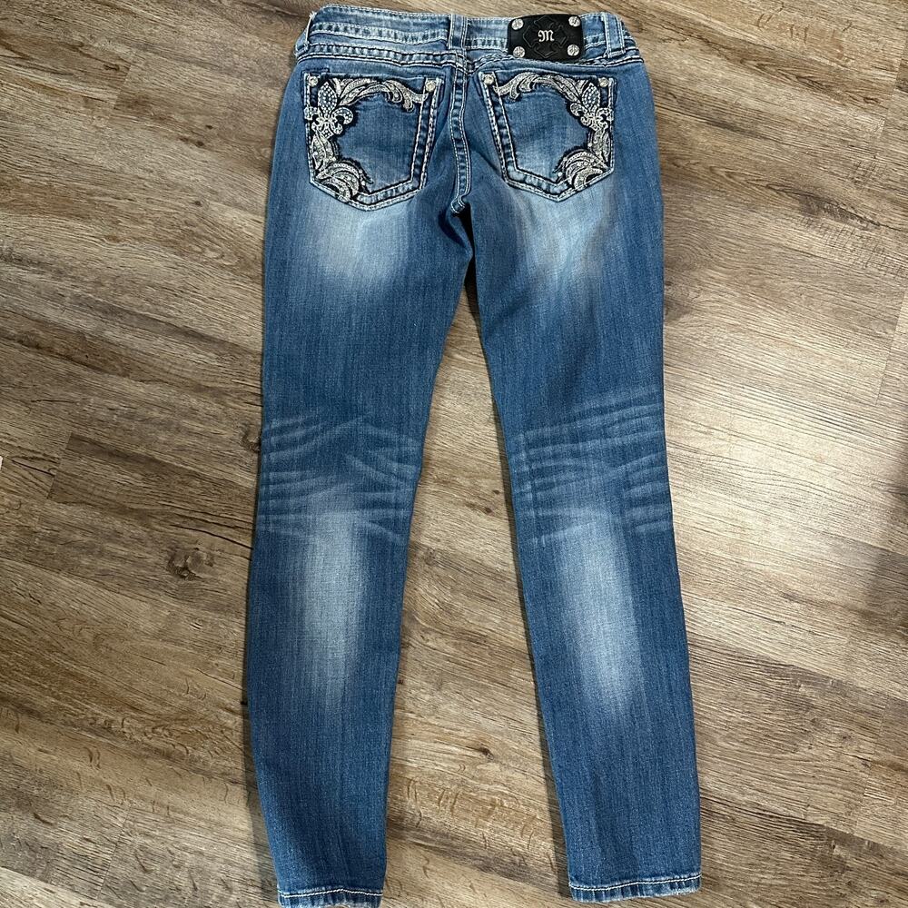 Miss Me Ankle Skinny Jeans Size 28 Distressed Rhinestone Low Rise - Picture 5 of 5